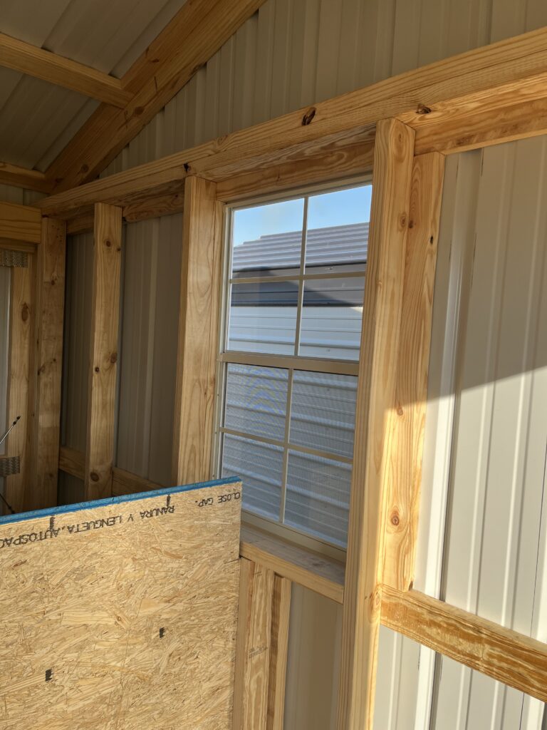 10x16 Double Kennel interior