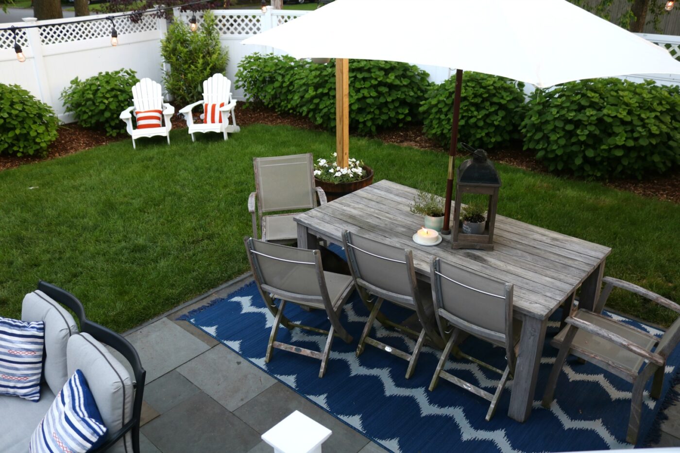 patio furniture ideas for smaller backyard spaces