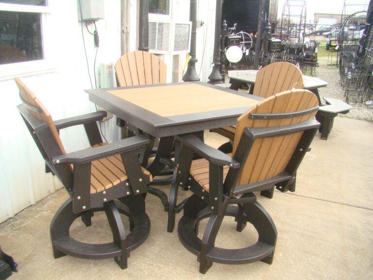 Poly Pub Table w/ 4 chairs